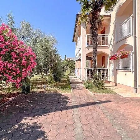 Apartment Viola Three Novigrad (Istria)