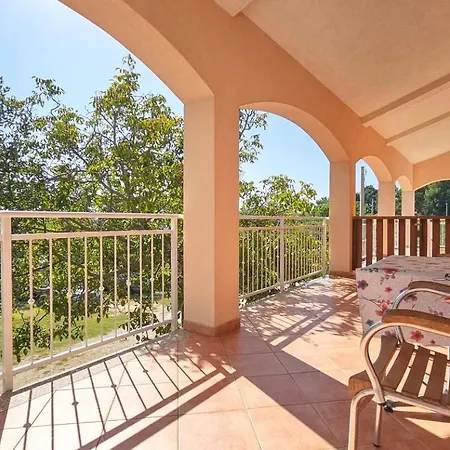 Viola Three Apartment Novigrad (Istria)