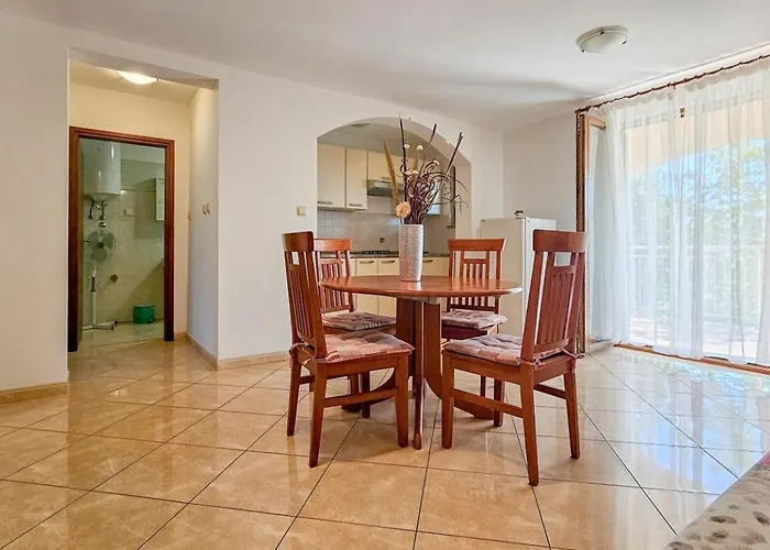 Apartman Viola Three *