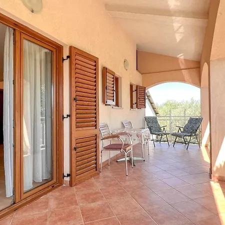 Apartmán Viola Three *