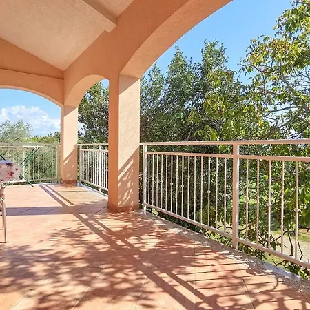 Apartmán Viola Three